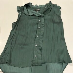 Banana Republic green top